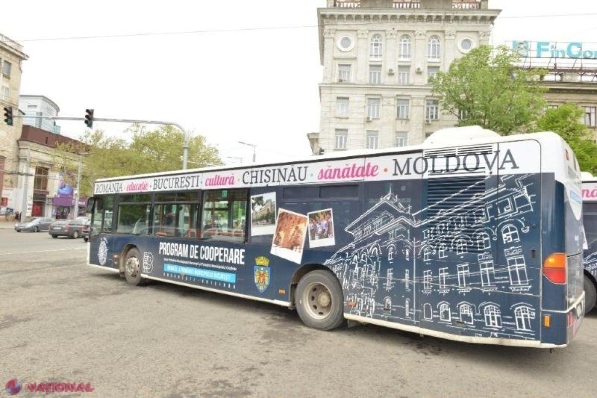 Autobuzele DONATE de Primăria București circulă de o săptămână pe străzile Chișinăului. Unii pasageri așteaptă special „Mercedesurile”