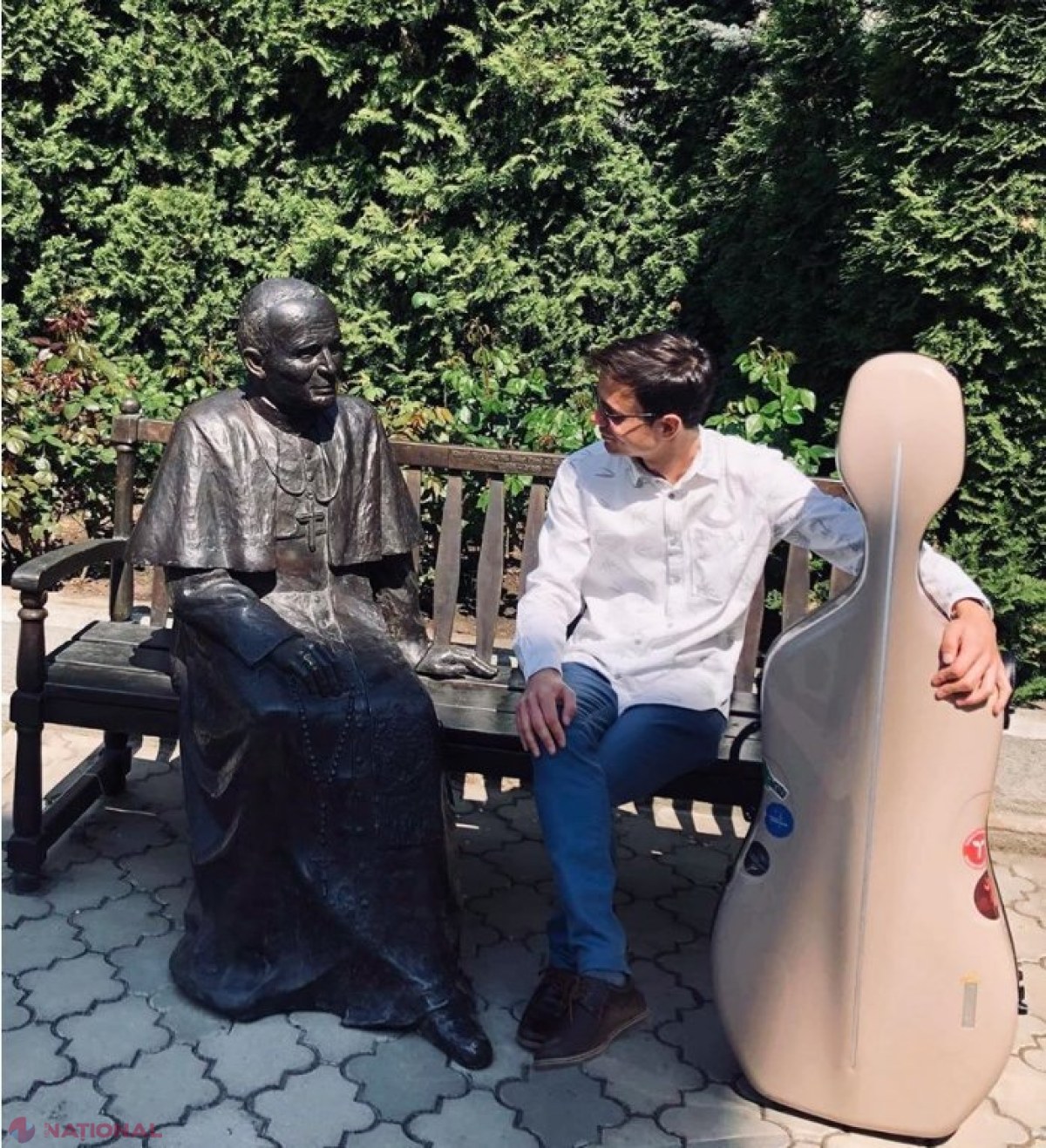 FOTO, VIDEO // Violoncelistul de la Chișinău care și-a clădit o carieră de succes în România