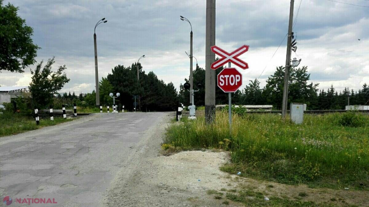 INSPECȚIE // Trecerile peste CALEA FERATĂ din R. Moldova, unde au avut loc accidente groaznice, în continuare PERICULOASE