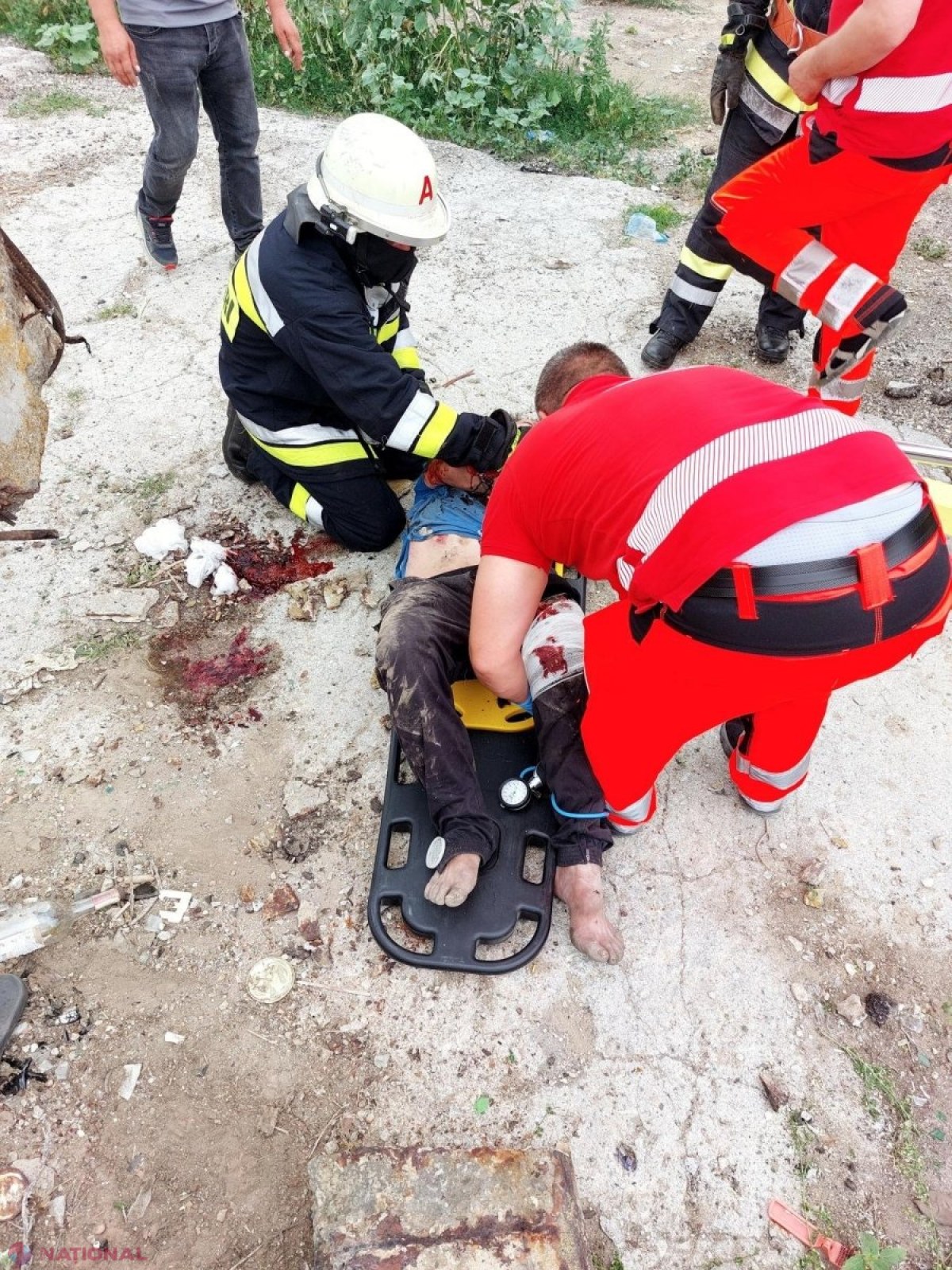 O placă din beton a căzut peste un bărbat de 42 de ani la Edineț: Cutia toracică a victimei, străpunsă de un obiect ascuțit