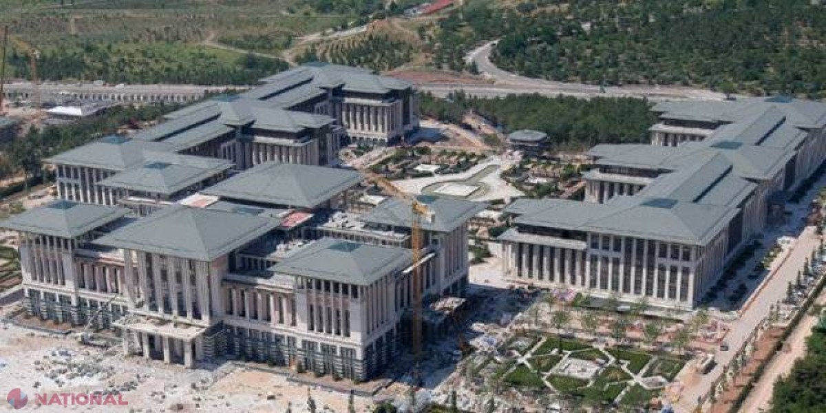 FOTO // Președintele care și-a CONSTRUIT UN PALAT de milioane