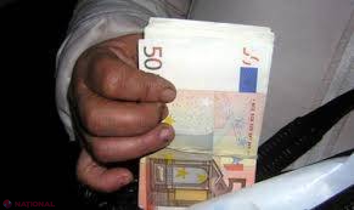 Avocată mituită cu 8 000 de euro, reținută de CNA