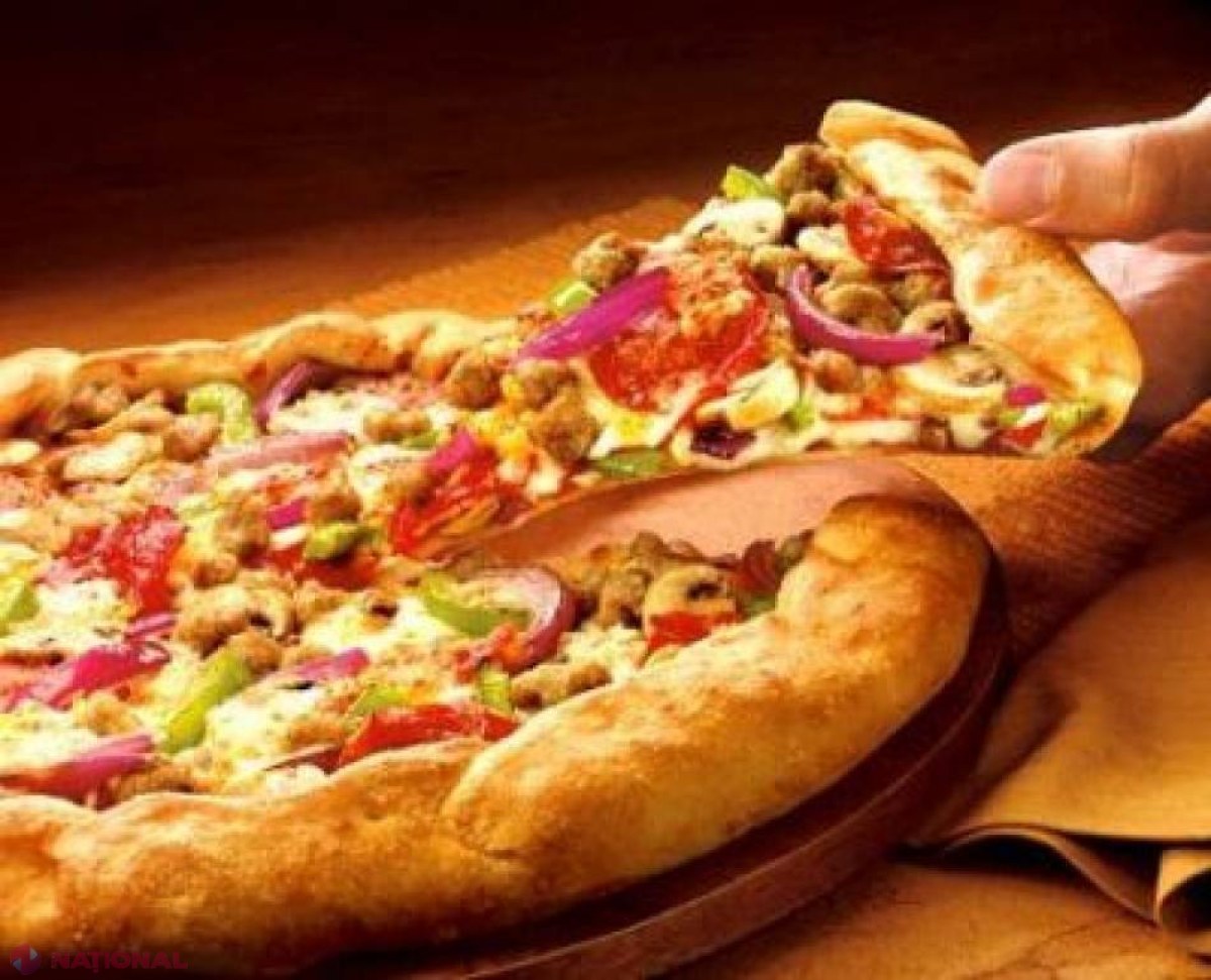 Pui la grătar cu FIRE DE PĂR în meniul unei PIZZERII din capitală