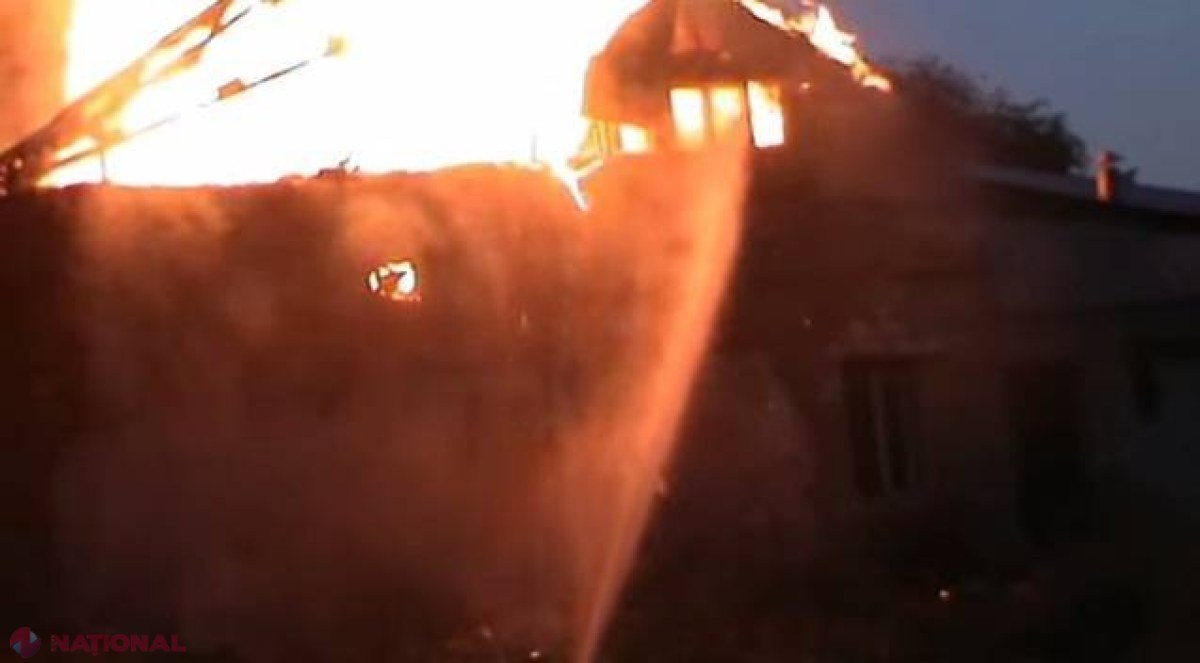 Incendiu la o uzină din capitală. Cinci echipe de pompieri au luptat cu flăcările