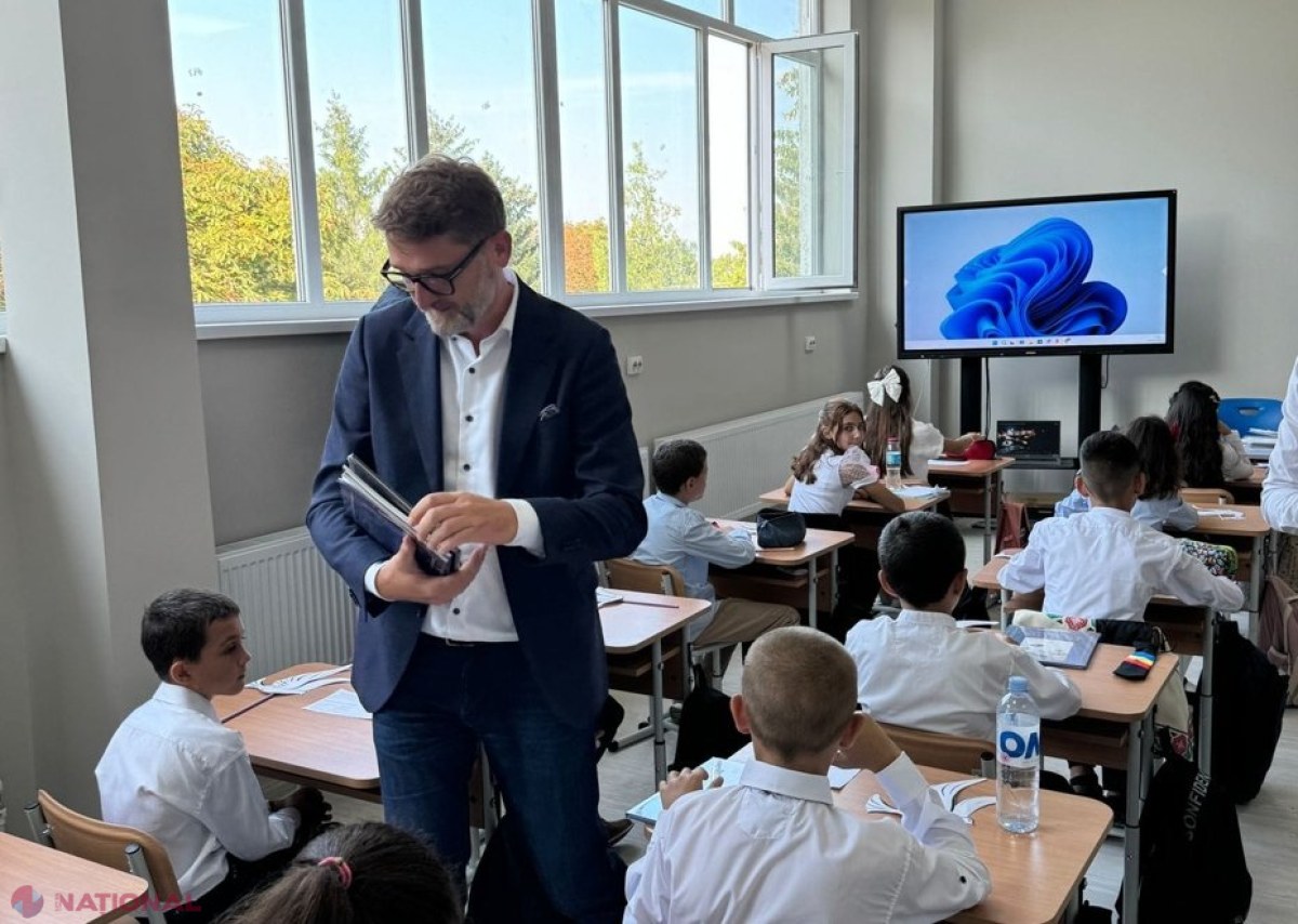FOTO // Un liceu din Ceadâr-Lunga a inaugurat PRIMA clasă de a V-a cu predare în Limba ROMÂNĂ: „Au ales să studieze în limba română pentru a avea acces la o educație de calitate, precum și la o piață a muncii mai ofertantă”