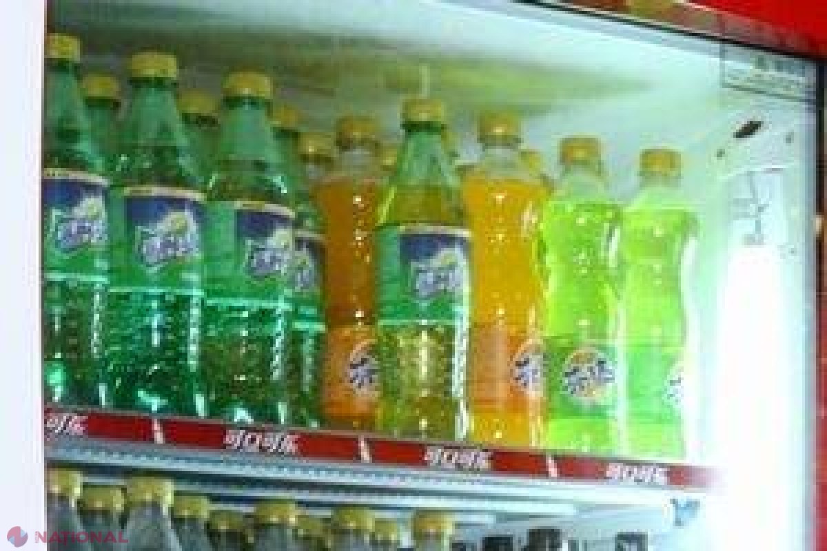 Cu cât un copil se uită mai mult la televizor, cu atât bea mai mult băuturi dulci