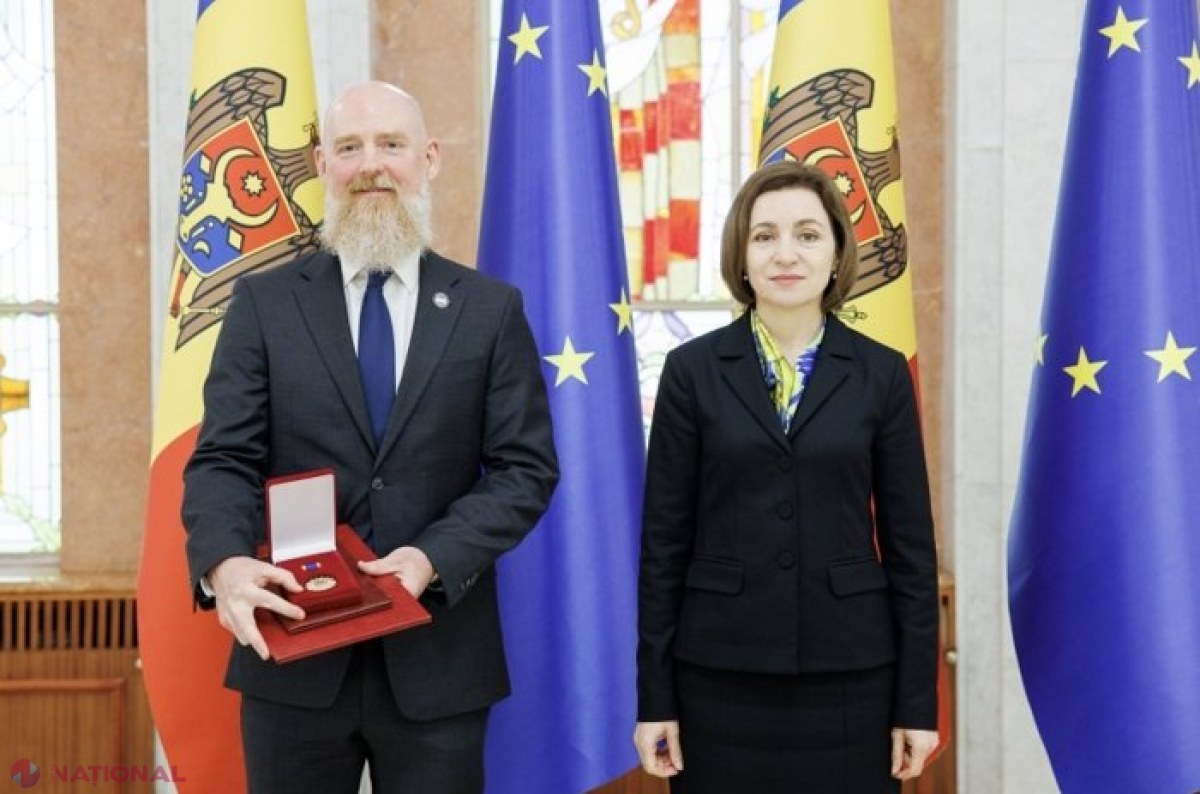 Directorul USAID în R. Moldova, decorat cu „Ordinul de Onoare”, la finalul misiunii în republica noastră
