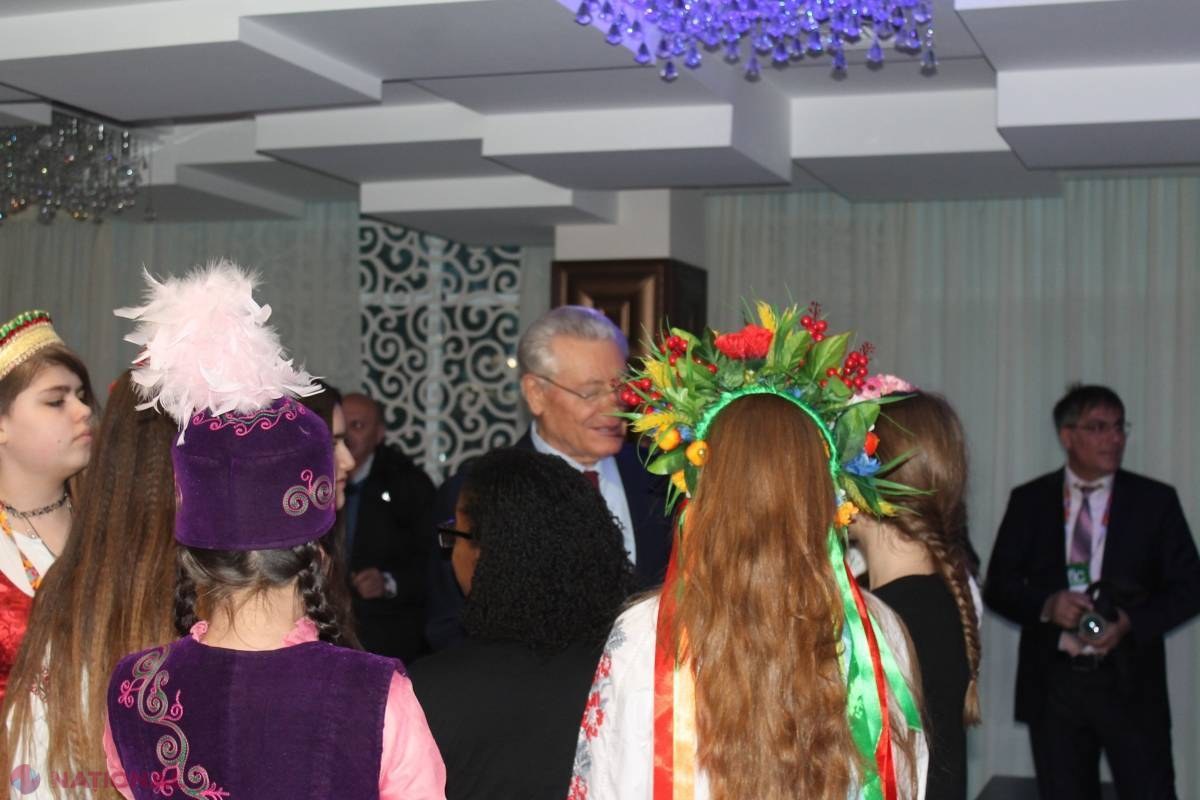 FOTO // Elevi din 13 țări, la Festivalul Internațional de Limbă și Cultură! Ce le-a transmis Petru Lucinschi participanților