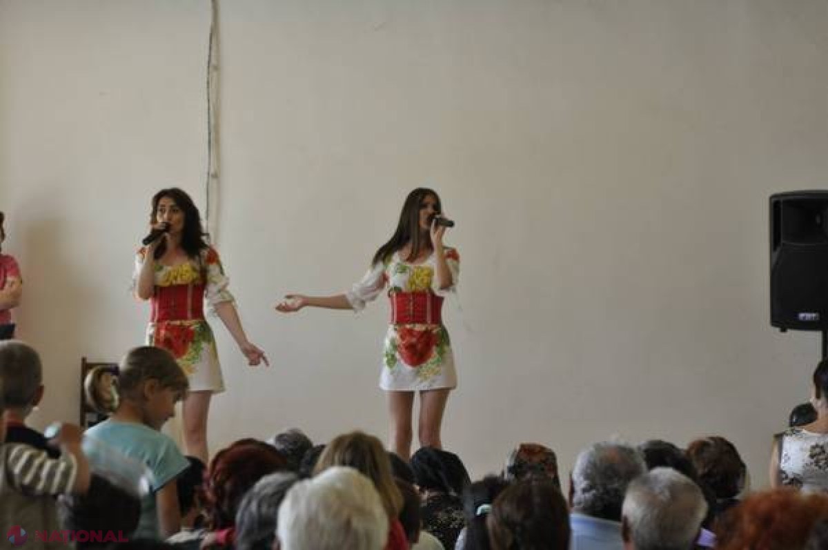 Momente de panică la un concert! Două artiste cunoscute, la un pas să fie călcate în picioare! 