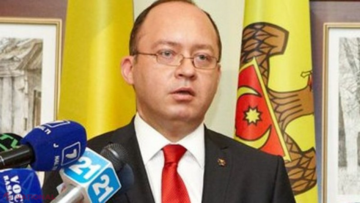 Pașapoarte DIPLOMATICE pentru personalul misiunii medicale române din R:. Moldova: „Este mesaj de recunoştinţă şi mulţumire pentru personalului medical român”