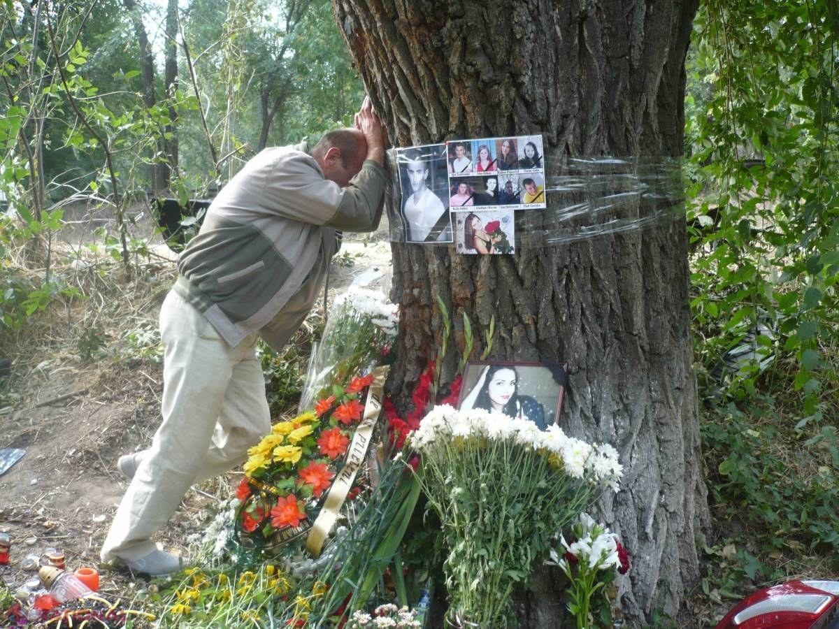 Reportaj // Satul care își plânge morții 