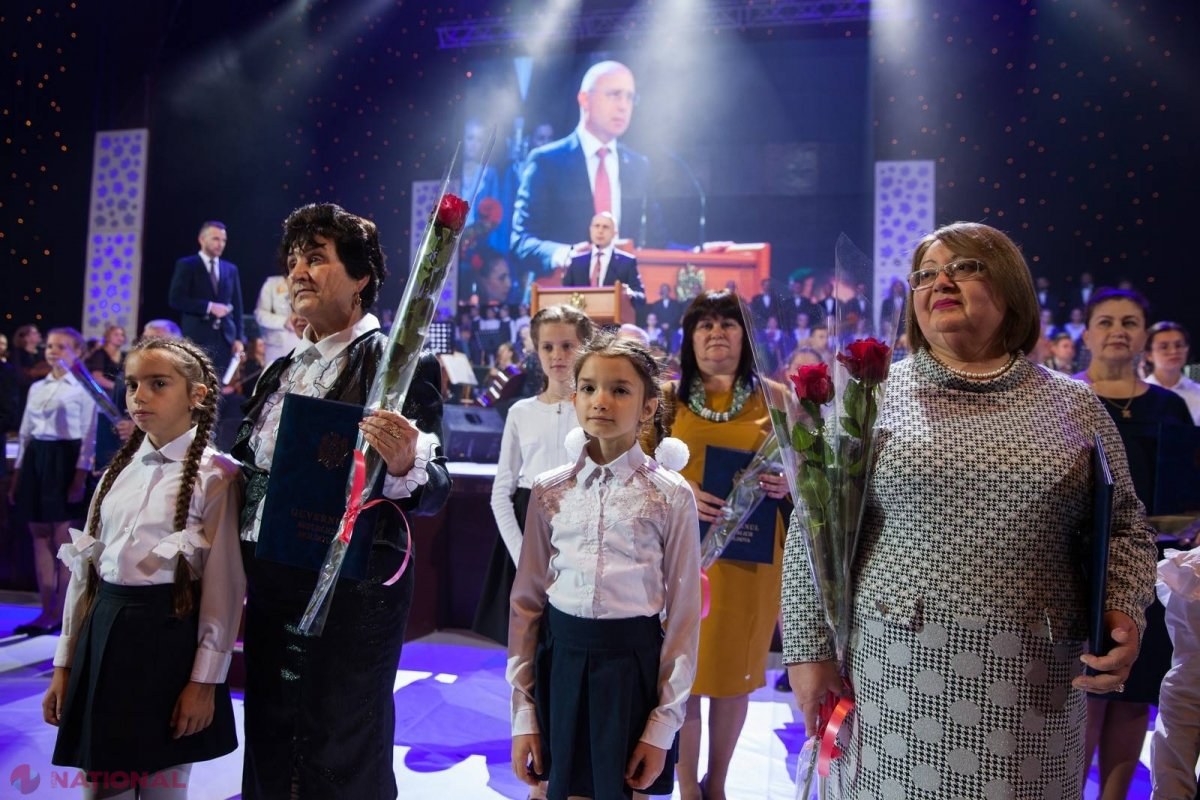 CONCURS REPUBLICAN: Cine sunt PROFESORII anului 2018 din R. Moldova