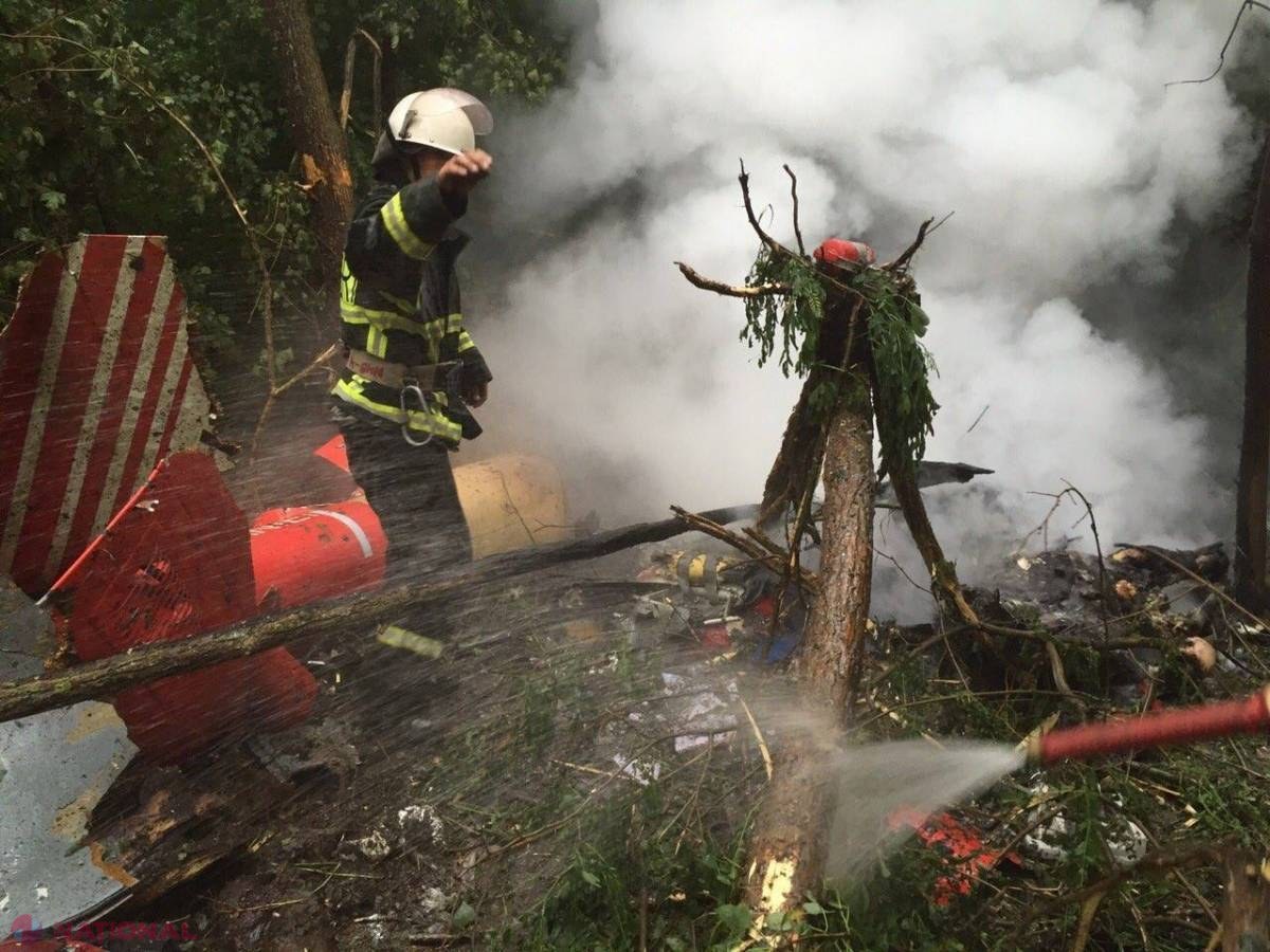 Cercetările la fața locului în cazul elicopterului SMURD prăbușit în R. Moldova au luat sfârșit. Anunțul procurorilor