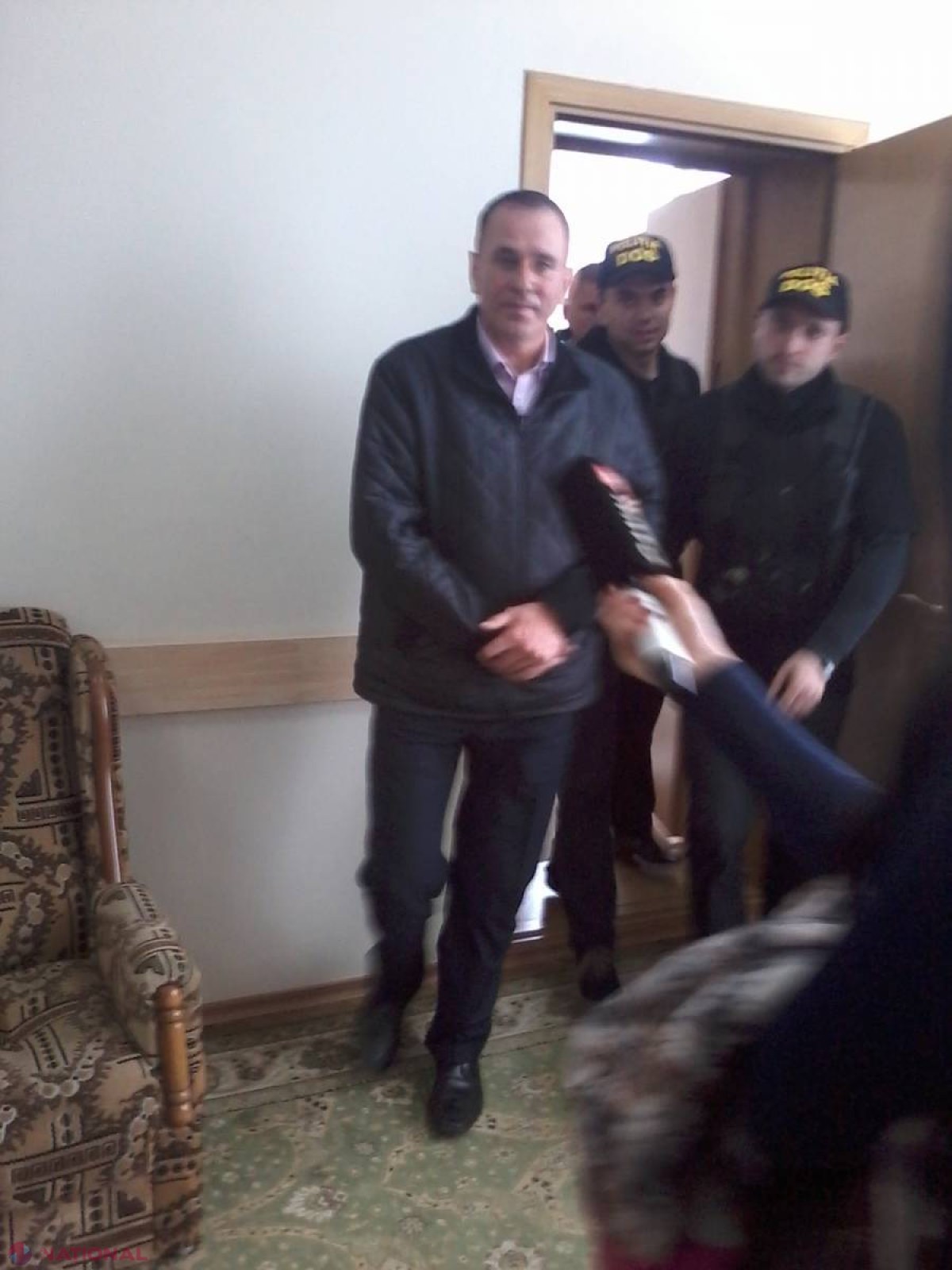 FOTO // Șeful adjunct al Inspectoratului Ecologic, REȚINUT! Cum a reacționat șeful acestuia