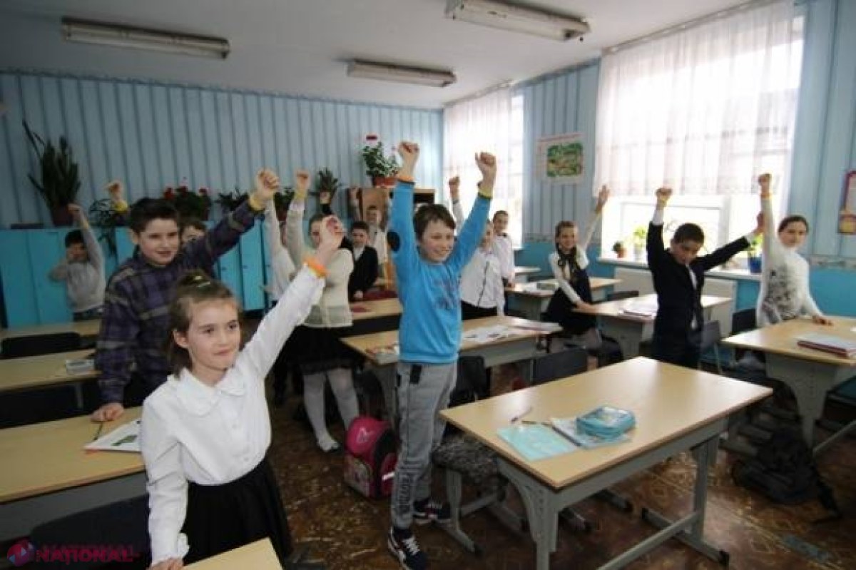 SONDAJ // Ce-și doresc să studieze în școli elevii din R. Moldova? Unele instituții nici NU le propun așa ceva