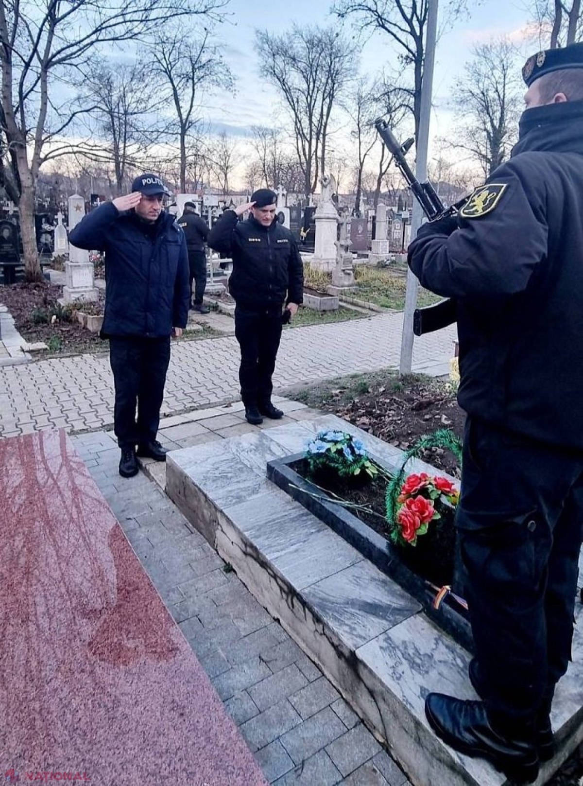FOTO // Primii polițiști din R. Moldova, împușcați în timpul conflictului armat de pe Nistru, comemorați: Patru tineri cu vârste între 21 și 26 de ani, secerați de gloanțe acum 31 de ani, în timp ce se aflau la datorie
