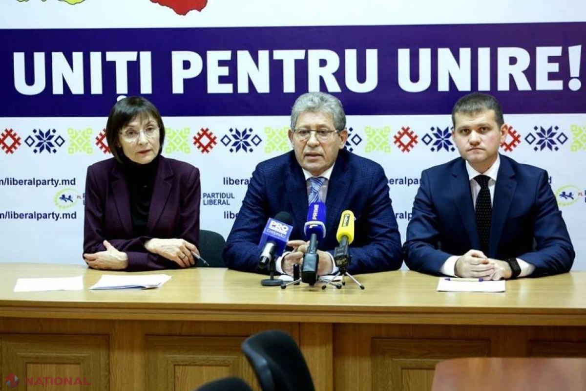 Ghimpu e gata să VOTEZE pentru introducerea în Constituție a sintagmei „integrare europeană”, dar pune o CONDIȚIE: „Nu este ȘANTAJ”