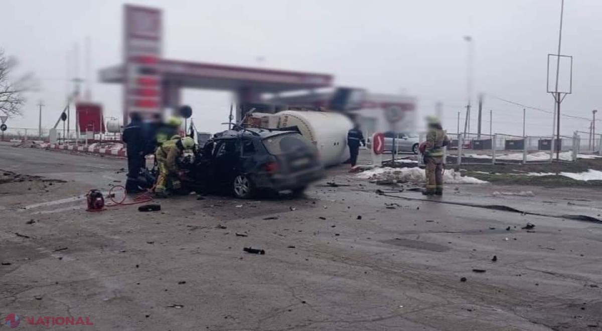 FOTO // Accident cumplit la Vulcănești: O cisternă plină cu gaze, răsturnată într-o benzinărie. Un tânăr de 18 ani a decedat