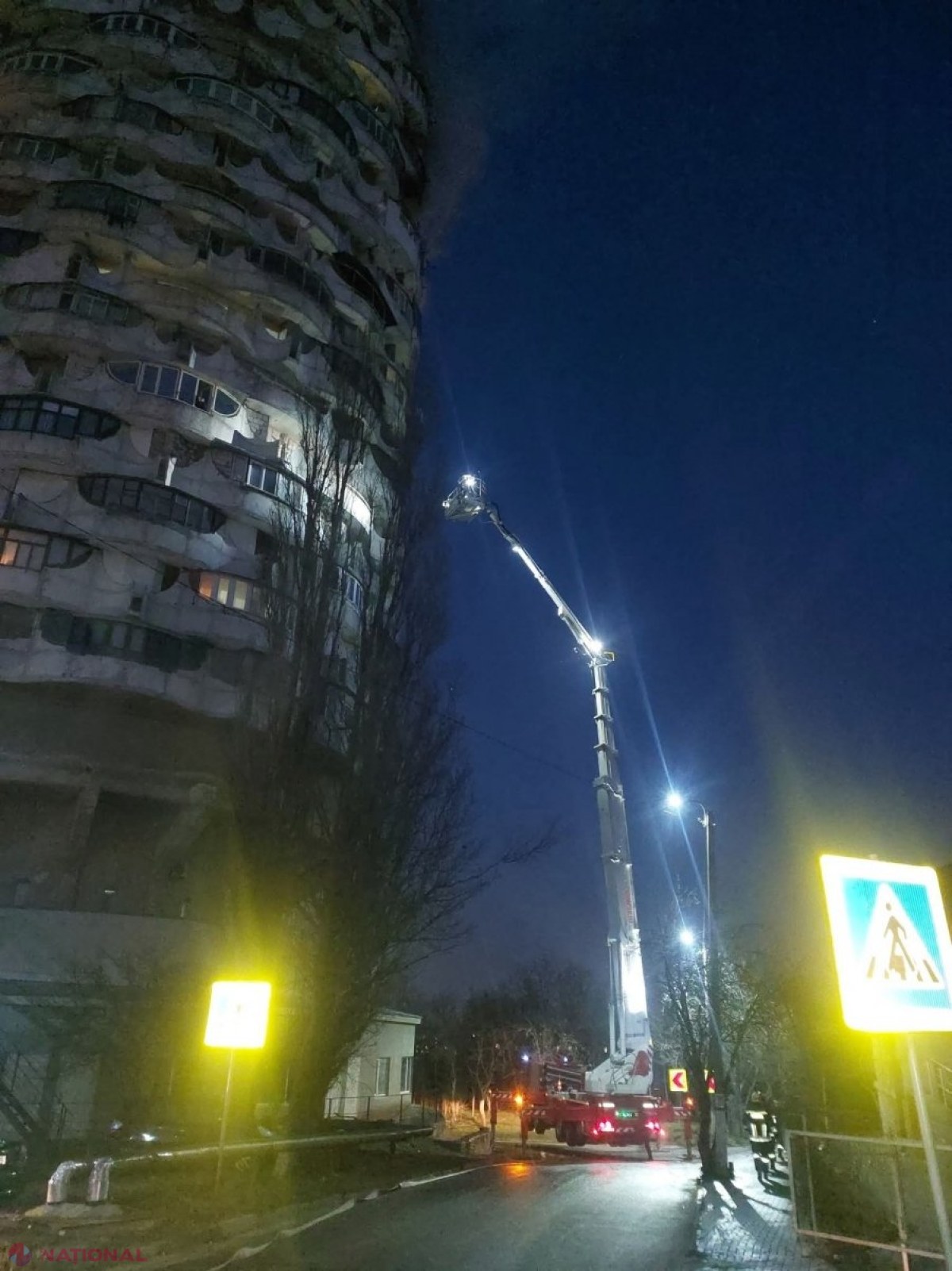 FOTO // Arde ,,Romanița