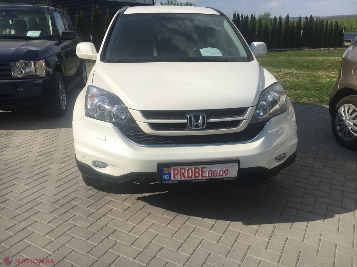 FOTO // „PROBE”: ASP eliberează un nou tip de PLĂCUȚE de înmatriculare. Pentru cine sunt DESTINATE 