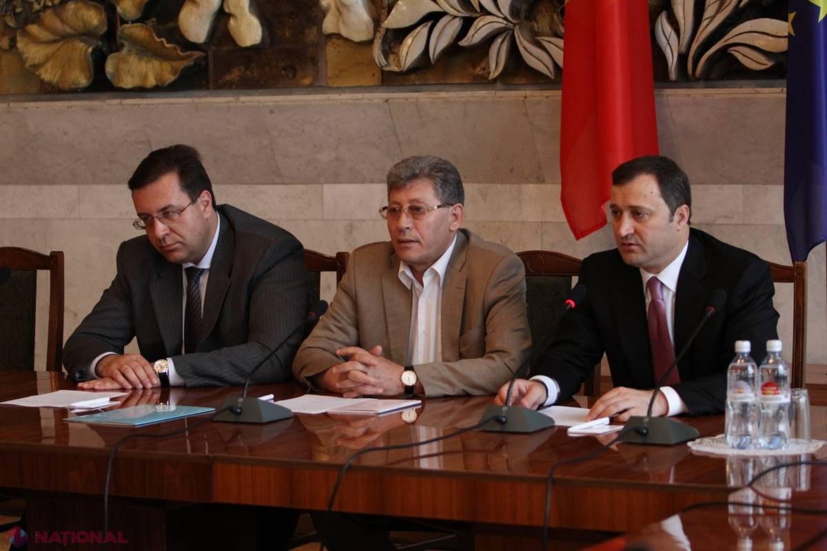 Ghimpu SURPRINDE: „NU mai avem nevoie de consultări. Noi am spus DA! Bonne chance, bonne alliance!”