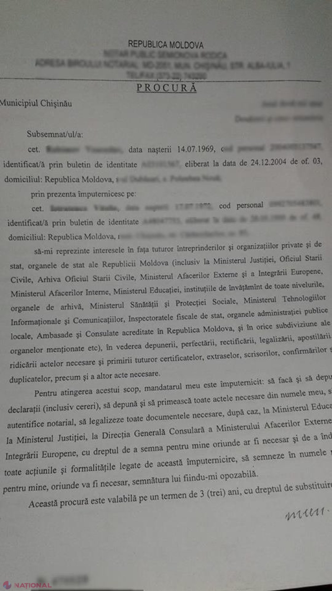 VIDEO // Procurorii au anihilat o rețea de ESCROCI IMOBILIARI. Aceștia sechestrau persoanele deposedate de case și le tratau ca pe niște SCLAVI
