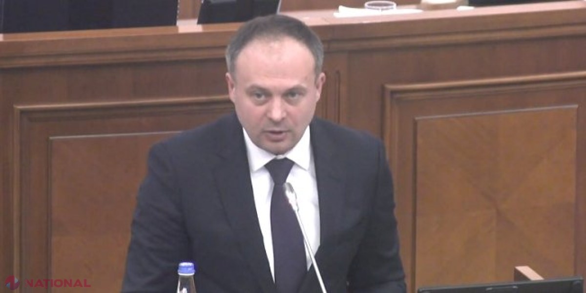 Cum l-a pus la punct premierul Ion Chicu pe deputatul Andrian Candu, colegi în fosta guvernare: „De această dată, Guvernul nu va lua un miliard de la BNM să acopere o crimă, așa ca în 2014”