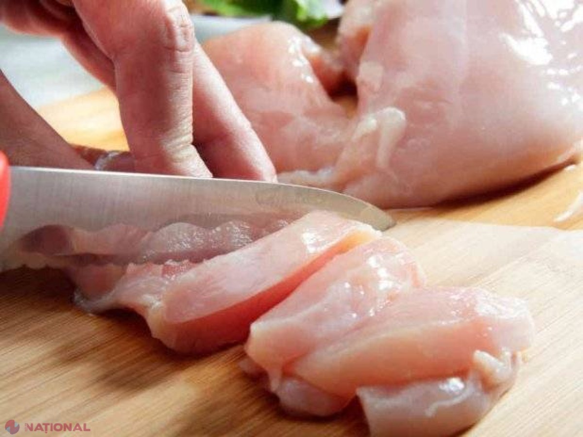ATENȚIE! Greșeala pe care o faci când iei CARNE de PUI! 