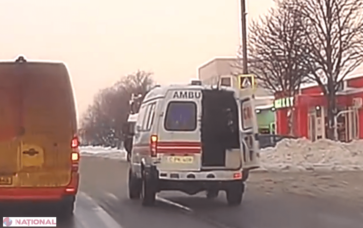 VIDEO // Ambulanța transportă... BRAZI și încalcă regulile de circulație: Inspectorii de patrulare caută șoferul