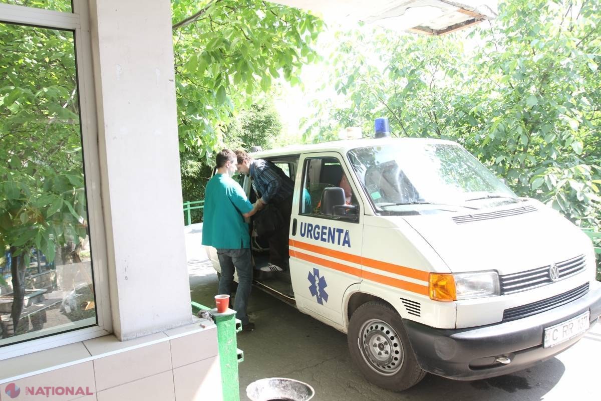 TRAGEDIE // Fiul şefului Poliţiei Locale, ÎNJUNGHIAT în centrul oraşului 