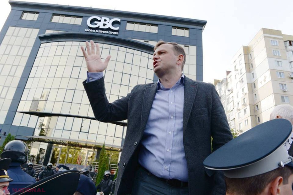 Un candidat la prezidențiale îl provoacă la DUEL pe Plahotniuc: „De partea cui ești în jocurile tale externe?”
