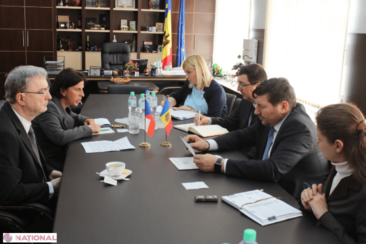 Un prim-ministru din UE va veni la Chișinău. Va fi semnat un memorandum