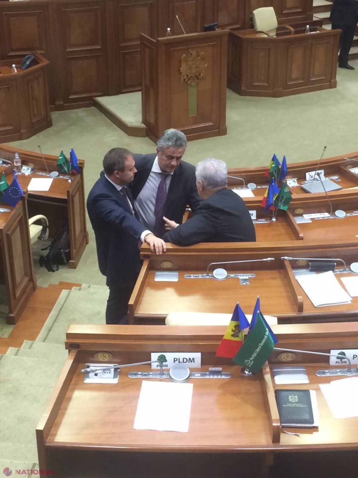 Voronin vine cu „SOLUȚIA SALVATOARE” pentru depășirea CRIZEI politice
