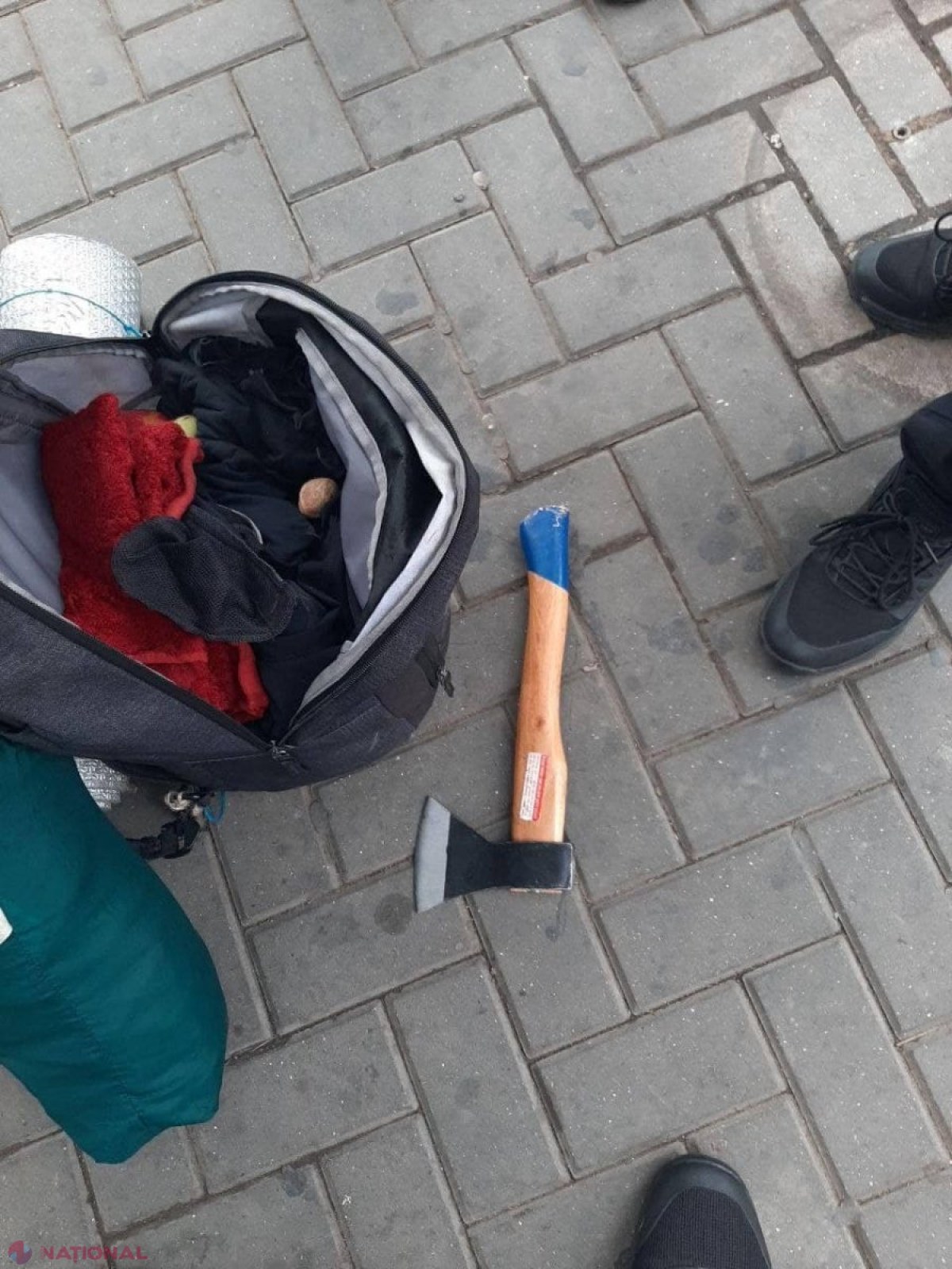 FOTO // Poliția anunță că a documentat 33 de participanți la protestul cu circa „3 500 de persoane” al Partidului „Șor”: Huliganism, consum de alcool și fumat în locurile publice