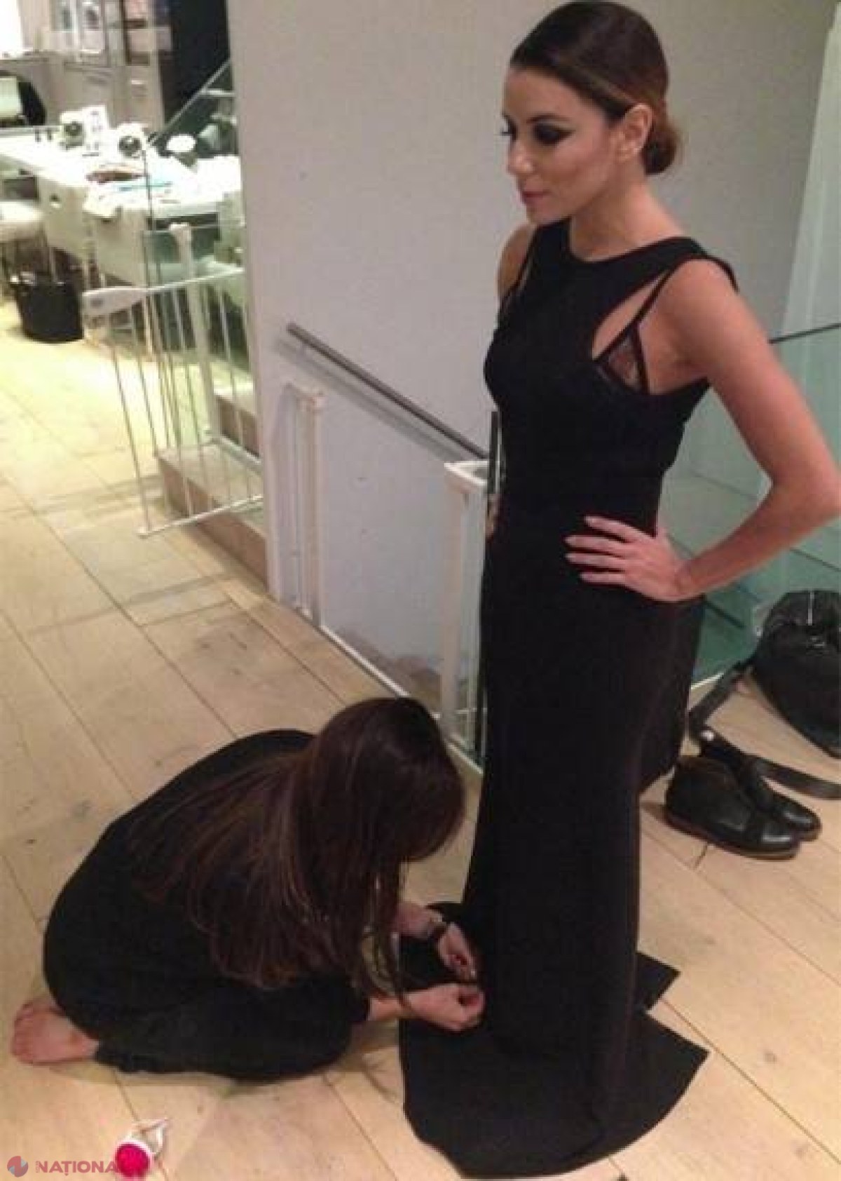 Greu de crezut! În fața cui A ÎNGENUNCHIAT Victoria Beckham