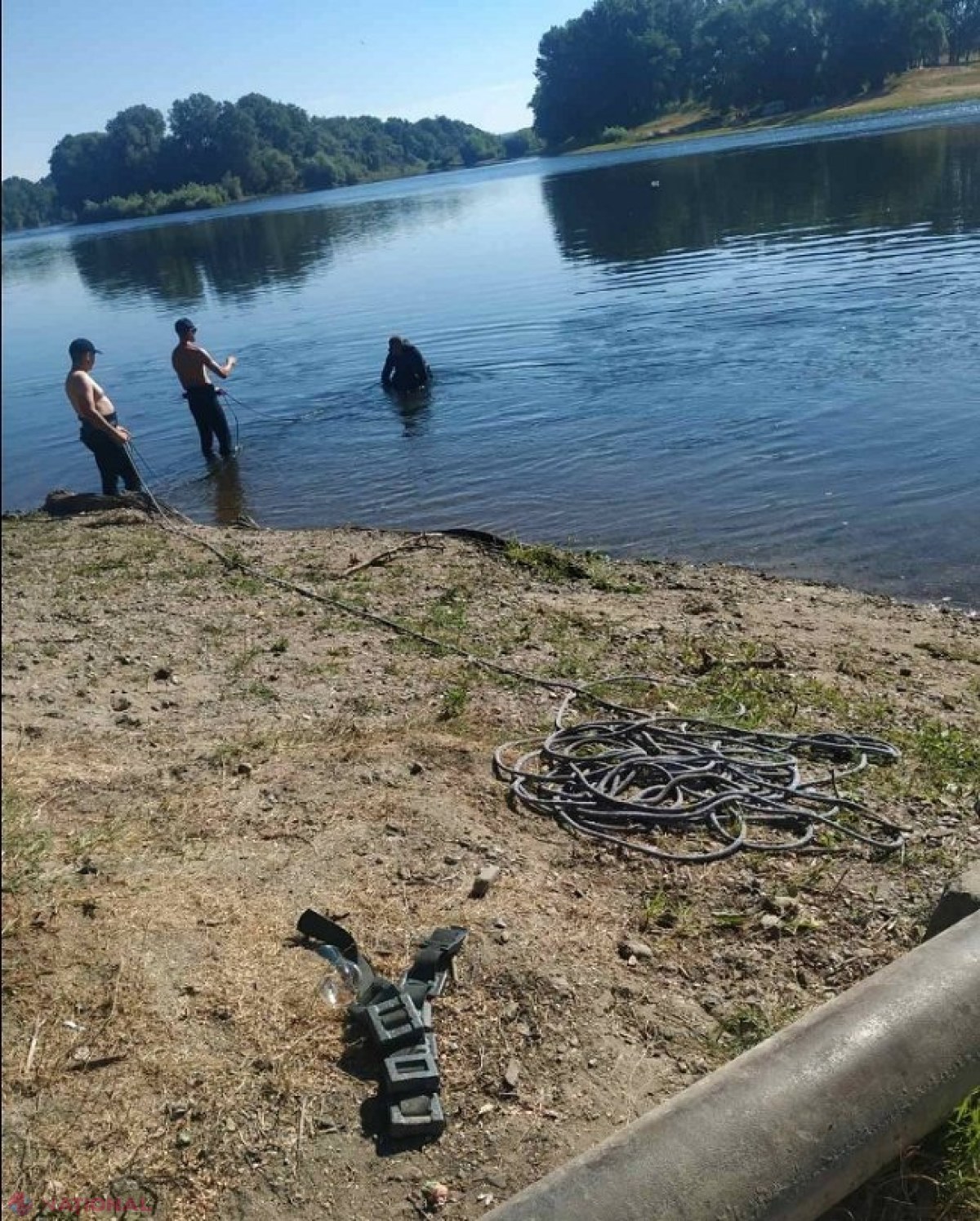 Un bărbat și un adolescent s-au înecat în Nistru, la Criuleni