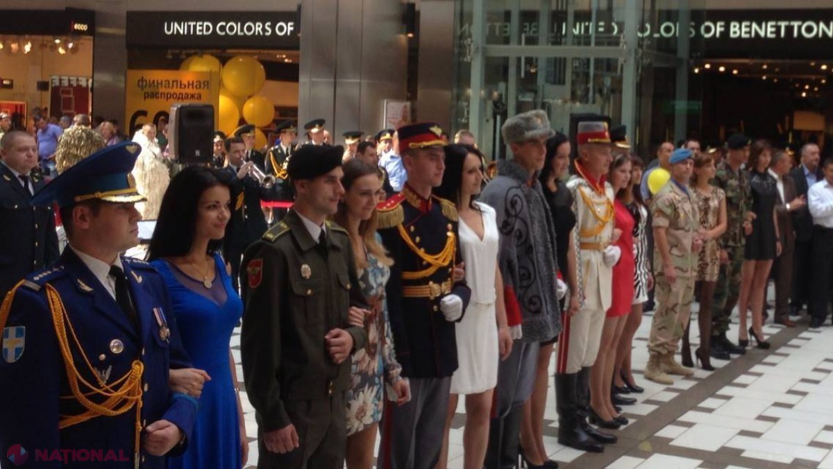 Premieră // Show militar la mall. Ministrul Apărării, încântat