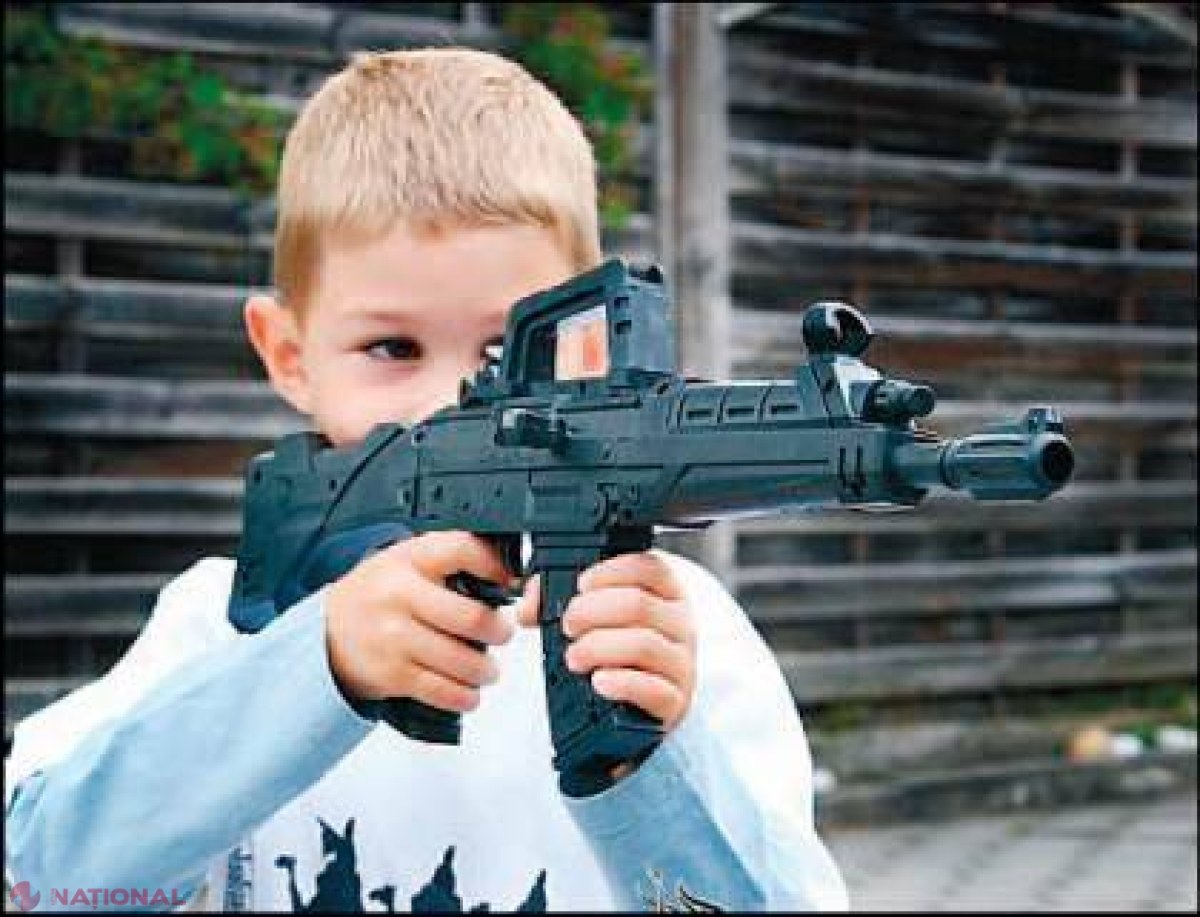 Copiii din această țară NU vor mai ține în mâini ARME de jucărie! De ce a fost luată această decizie