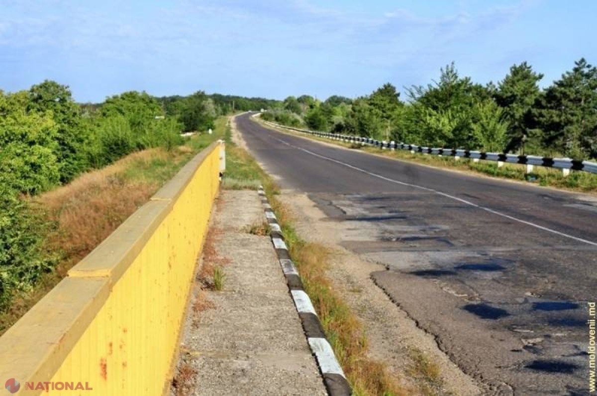 O companie care nu s-a ținut de cuvânt să repare un drum din R. Moldova va rămâne FĂRĂ contract: Drumul stricat, redeschis pentru circulație