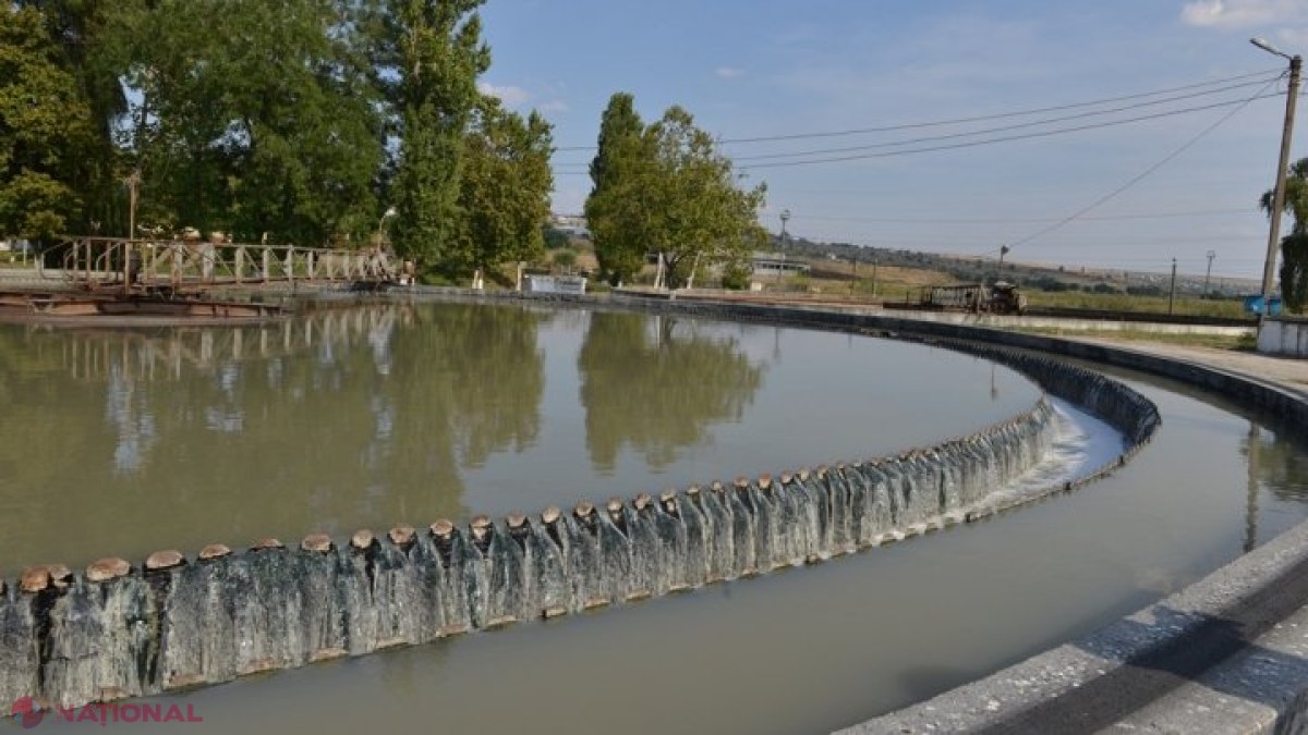 DECLARAȚIE // „Rușine nu e că PUTE, rușine e că nimeni dintre autoritățile centrale și locale nu are curajul să spună că va puți mult timp de-acum încolo!”. Soluția propusă ca să DISPARĂ mirosul urât din Chișinău