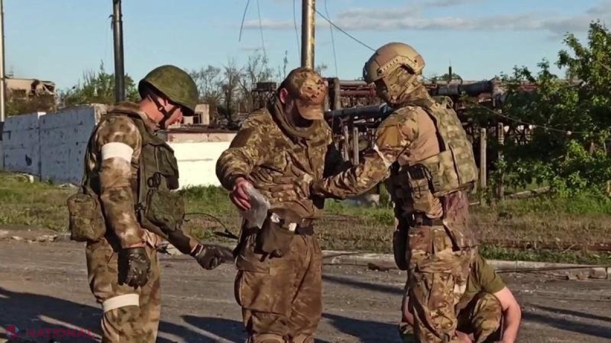 Rușii anunță că 1 730 de militari ucraineni de la Azovstal s-au predat începând de luni