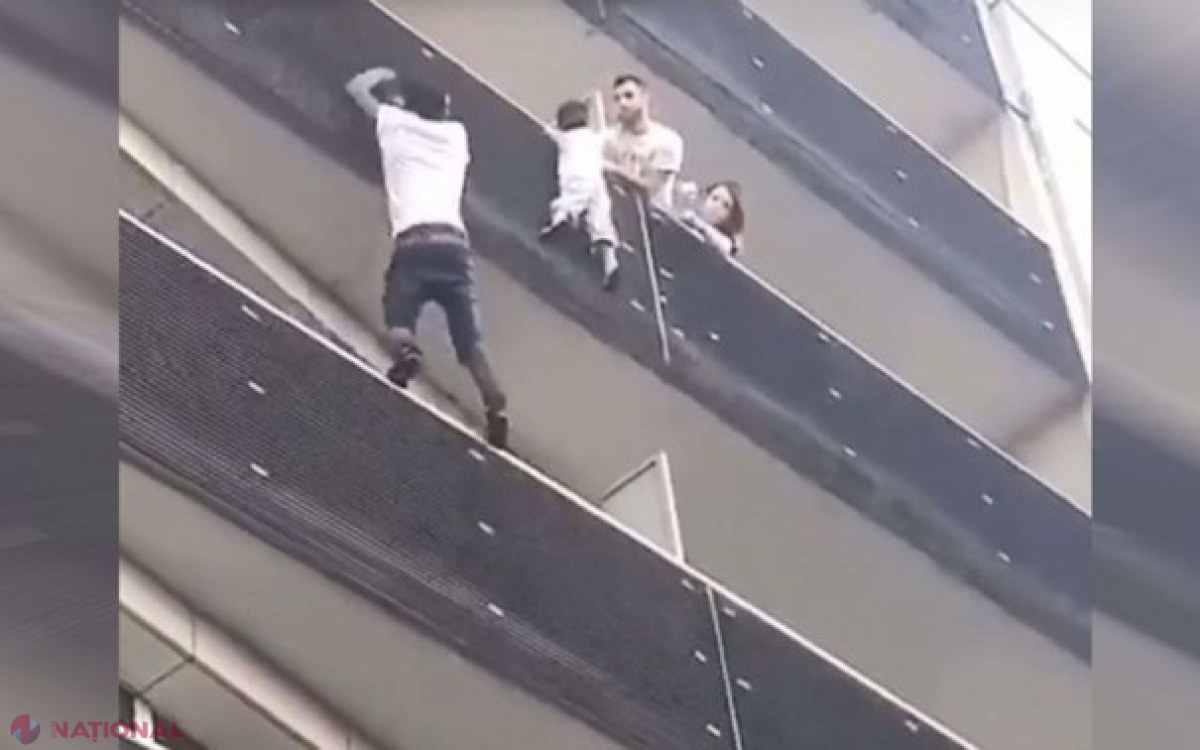 Decizia luată de Macron în legătură cu imigrantul din Mali care a salvat un copil ce atârna de balustrada unui bloc din Paris