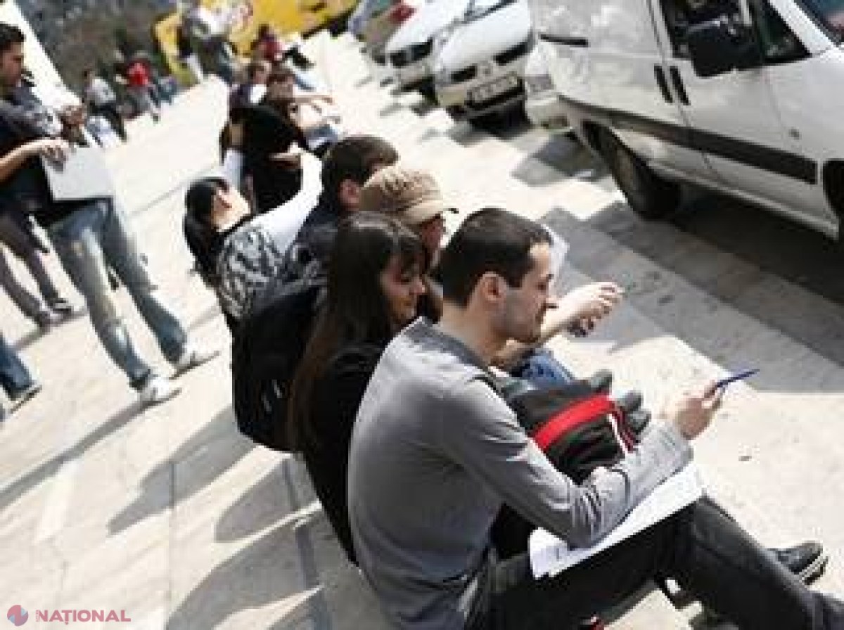 Job-ul de peste Prut pe care îl poate învăţa oricine şi îţi aduce un salariu de până la 3 000 de euro pe lună! Sunt mii de locuri de muncă disponibile, iar angajatorii nu găsesc suficienţi candidaţi