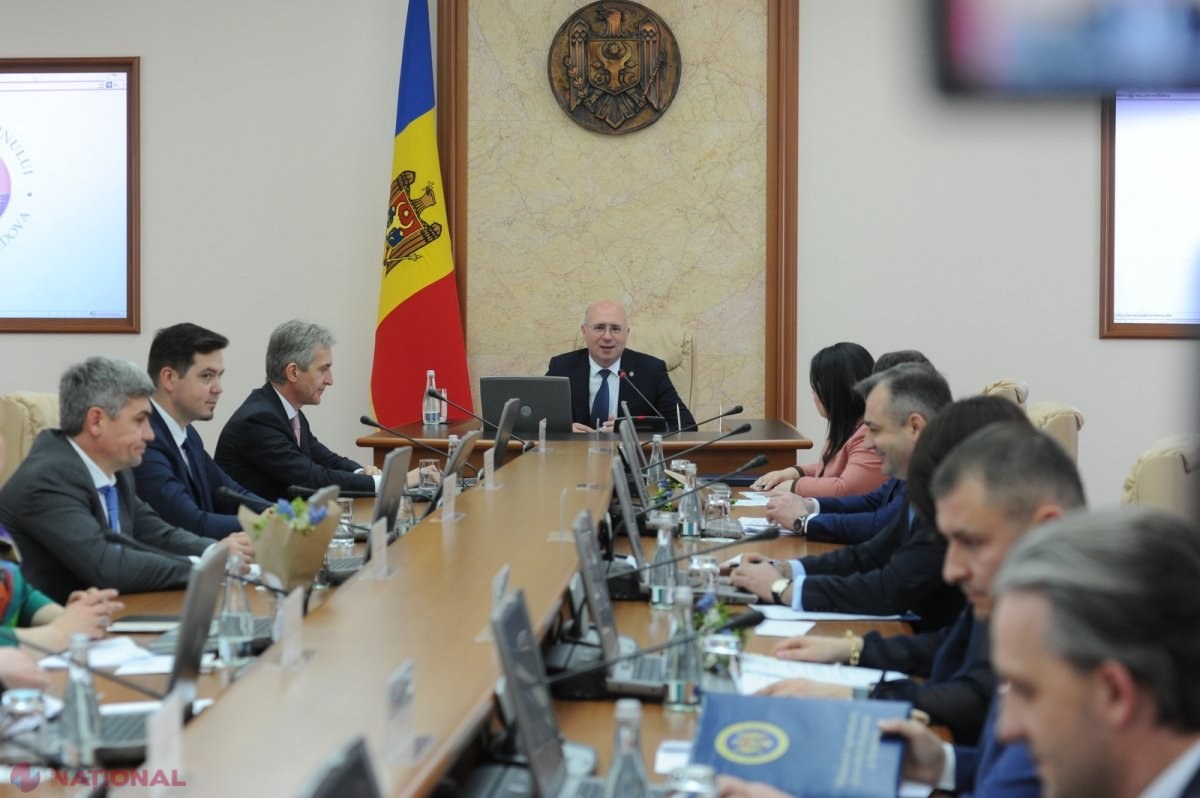 Guvernul se va implica la nivel NAȚIONAL în soluționarea problemei gestionării deșeurilor. „Nu putem lăsa această problemă doar pe umerii primăriilor”
