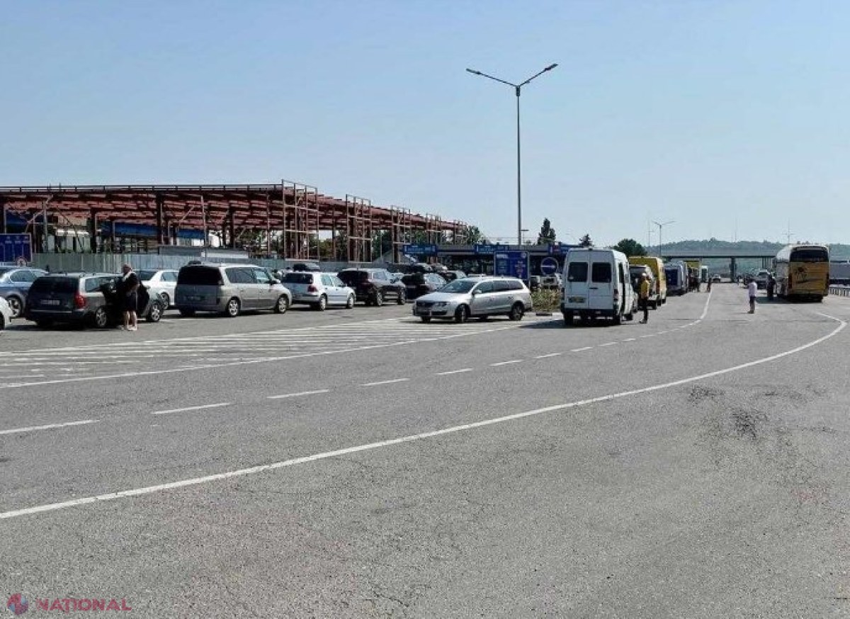 Traficul la frontieră s-a DUBLAT în luna iulie: Vameșii anunță regim SPORIT de lucru. Câte mașini au trecut vama în ultimul weekend