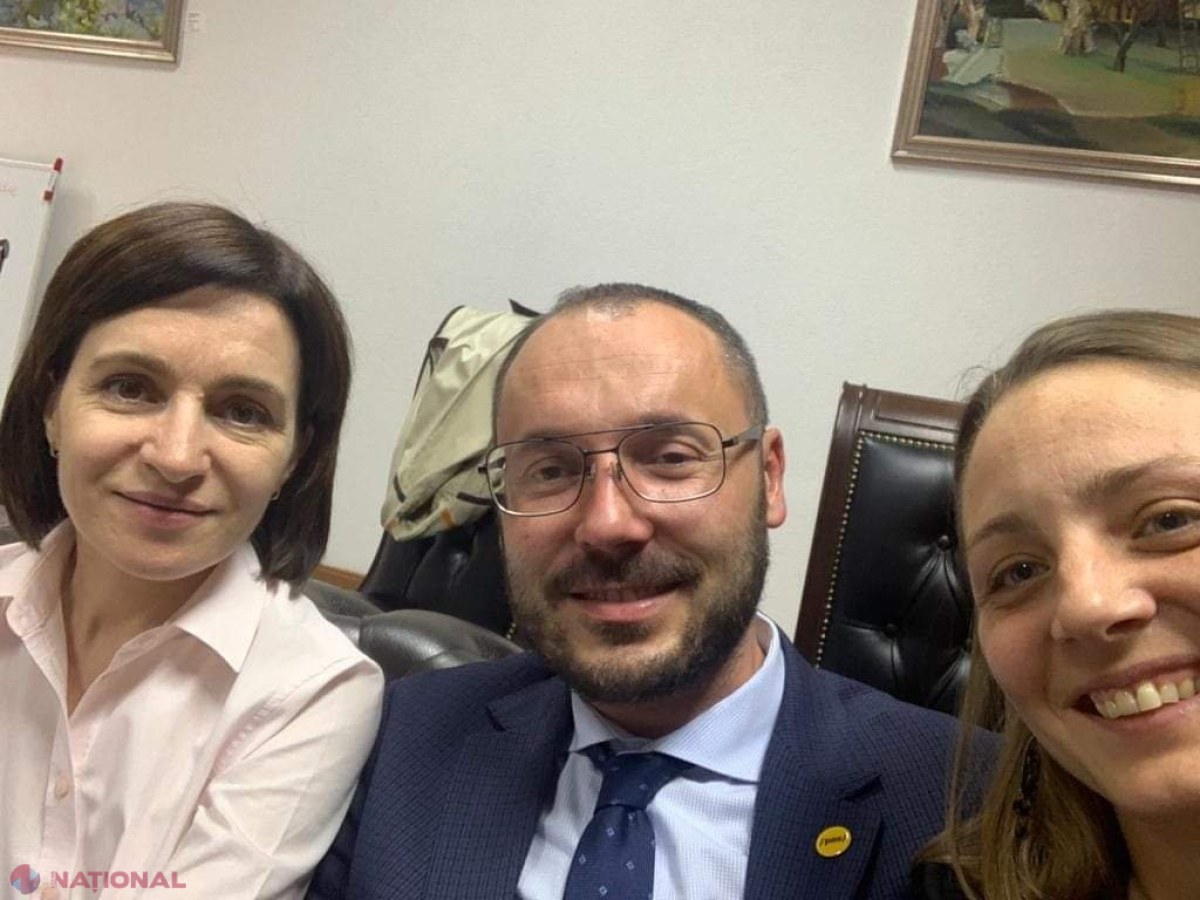 FOTO // Ce face la această oră premierul DEMIS Maia Sandu 