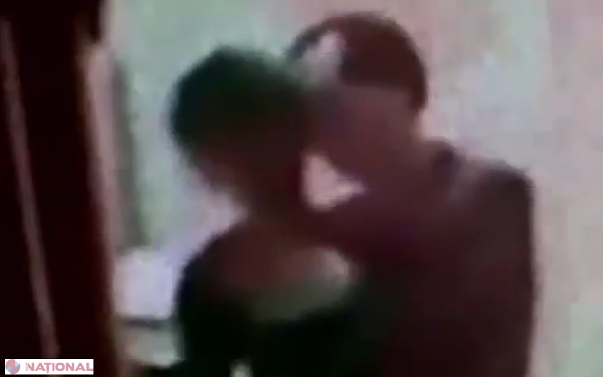 Directoarea şcolii, FILMATĂ în timp ce făcea sex cu un iubit. Ce s-a întâmplat cu elevul care o ȘANTAJA