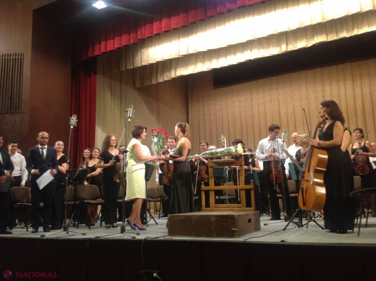 O violonistă moldoveancă, stabilită în Elveția, a primit titlul onorific „Maestru în Artă”