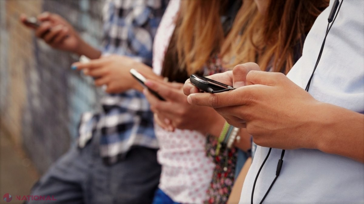 Decizie fără precendent. Care este primul oraş din lume care a interzis folosirea smartphone-urilor în spaţiile publice