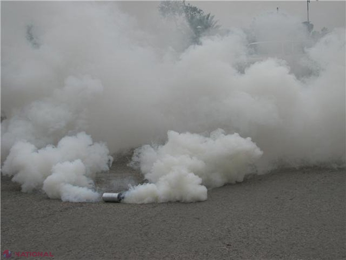 Grenade FUMIGENE la Edineț: Un bărbat din localitate a primit un COLET suspect din Ucraina, iar SIS a intervenit de urgență